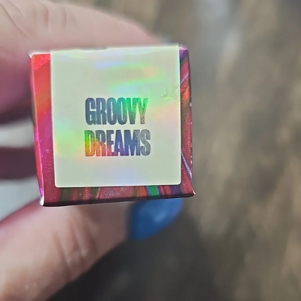 Jeffree Star Liquid Star Shadow - Vibrant Groovey Dreams